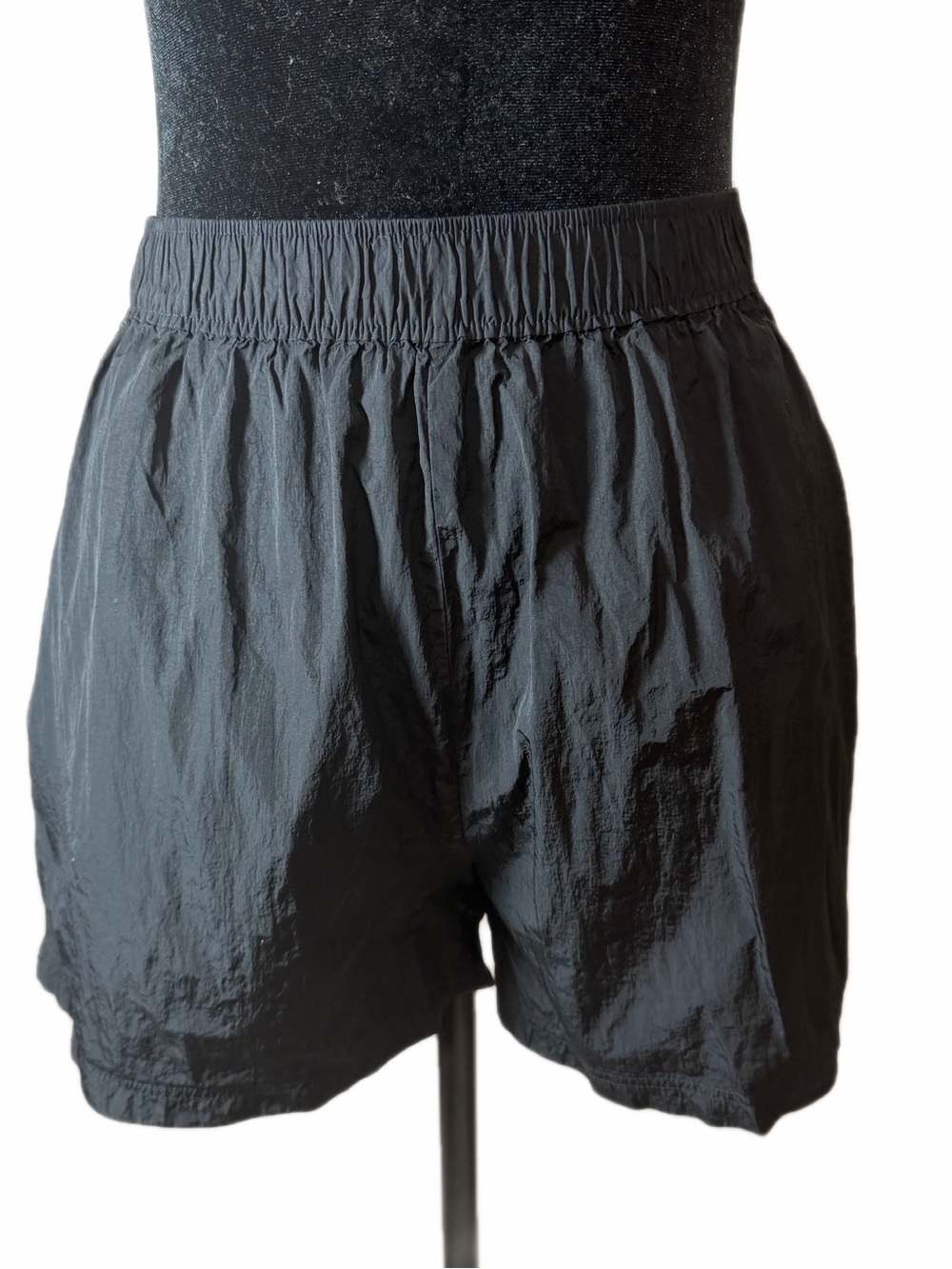 TNA Aritzia Black Lightweight Nylon Pull-On Shorts Size S